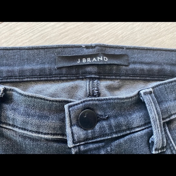 Grunge distressed JBrand super skinny mid-high waisted charcoal black jean - Picture 10 of 14